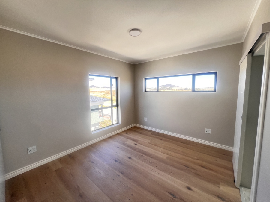 To Let 2 Bedroom Property for Rent in Cape Farms Western Cape